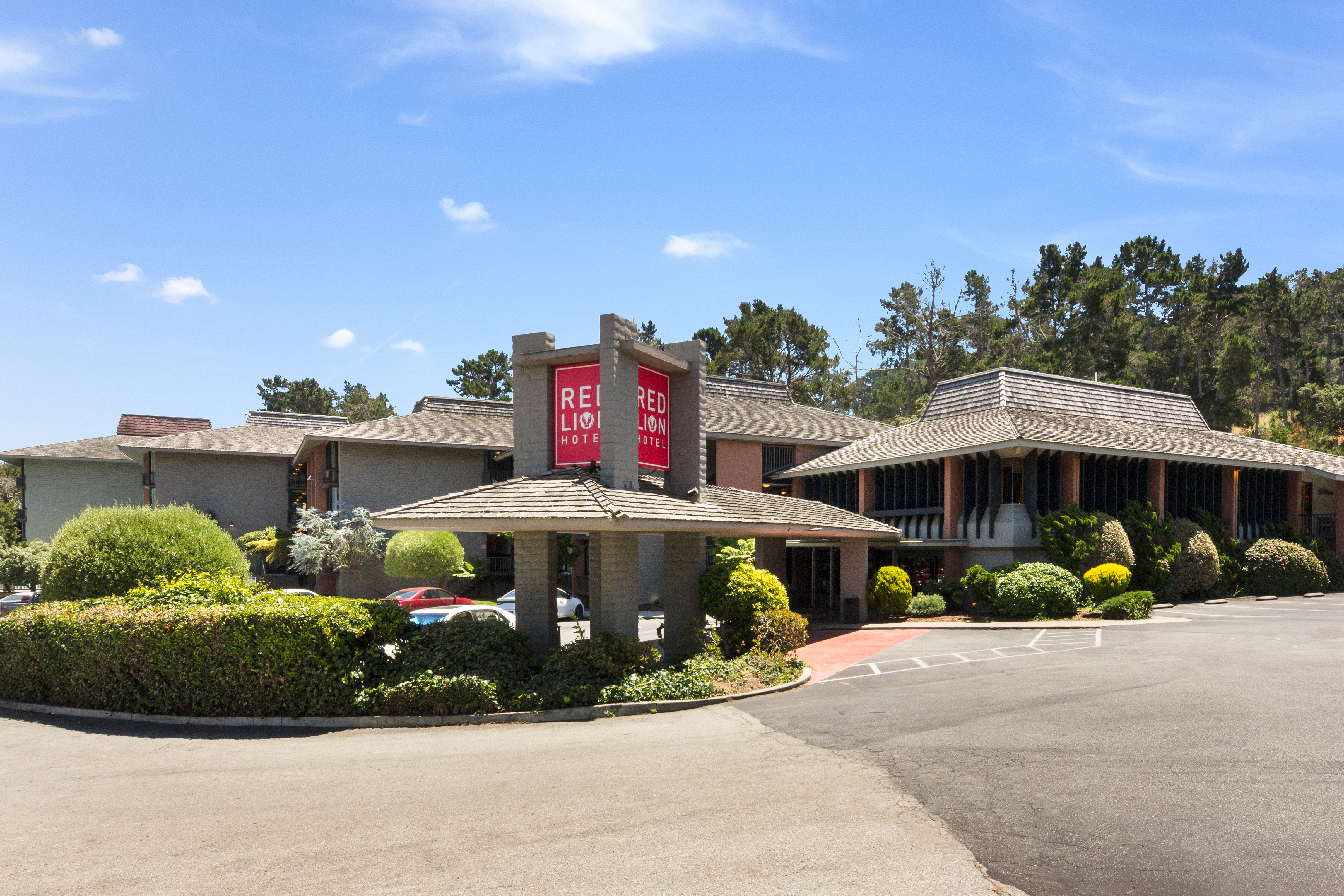Red Lion Hotel Monterey Exterior