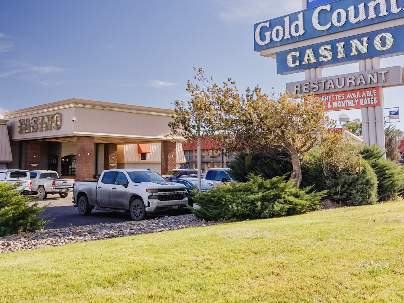 Gold Country RLH Exterior with signage