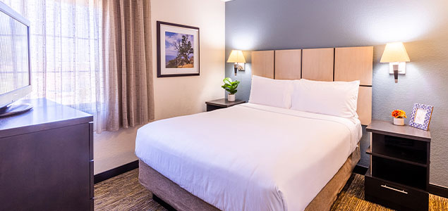 All-Suite Hotel in Glendale 