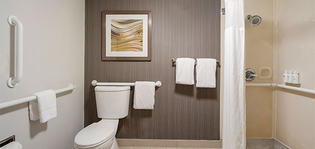 Accessible Hotel in Fountain Valley 