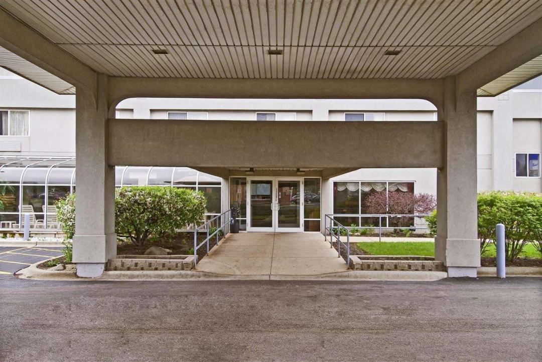 Front lobby entrance exterior
