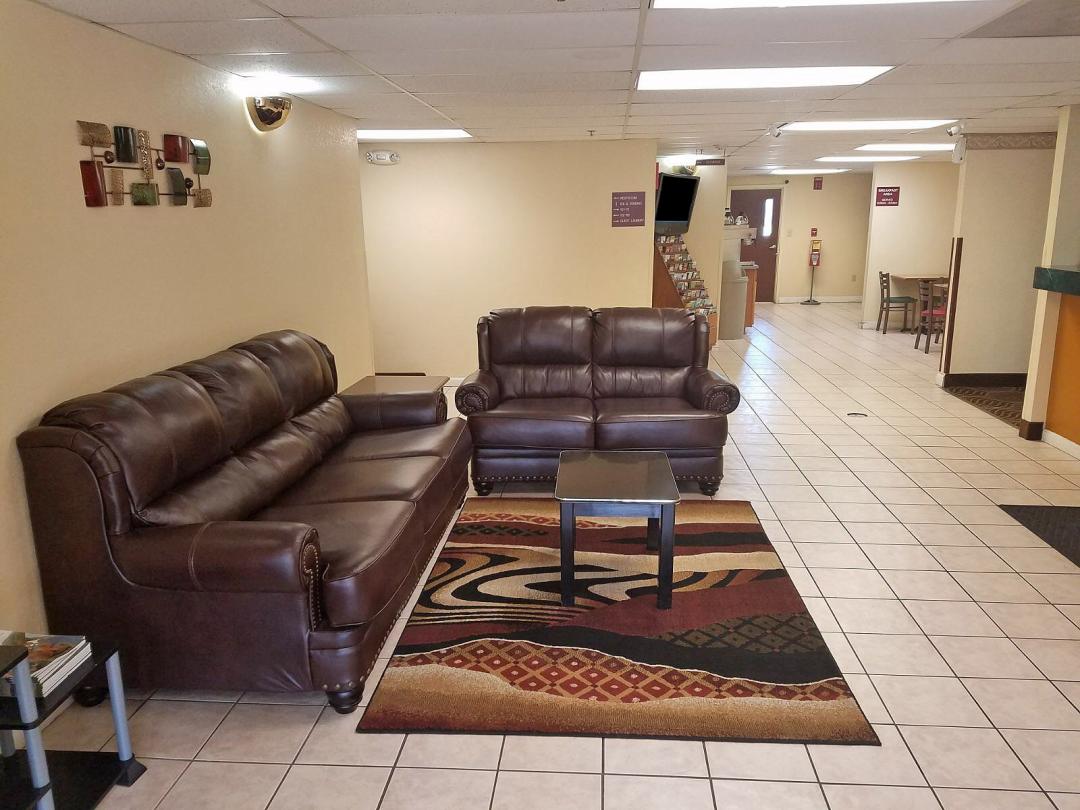 Spacious Lobby with Guest Seating and Breakfast Area
