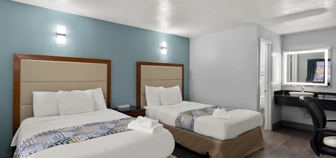  Americas Best Value Inn Bangor double beds guest room image
