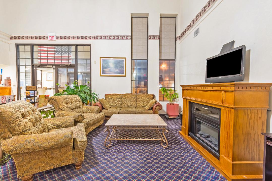 Lobby with Guest Seating and Fireplace