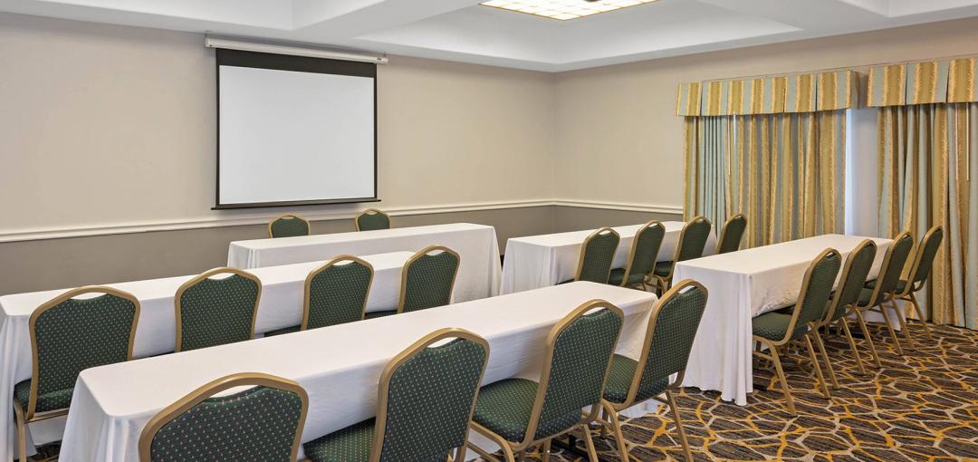 The meeting room at the Sonesta Essential Houston Westchase hotel.