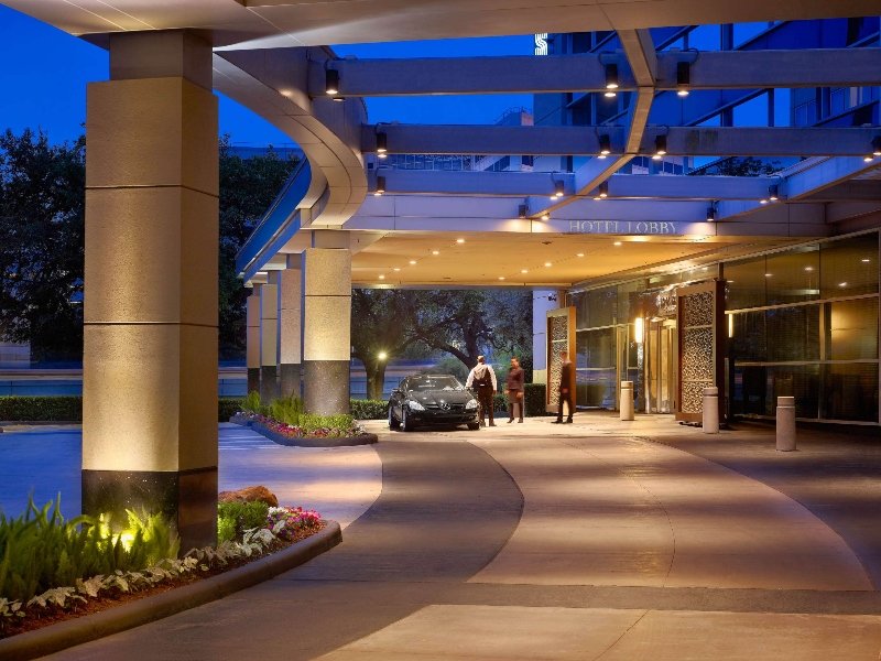 Houston Galleria Hotel Entrance