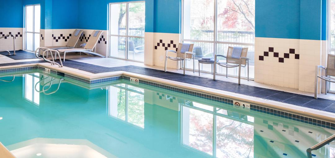 The indoor pool at the Sonesta Select Seattle Renton Suites hotel.