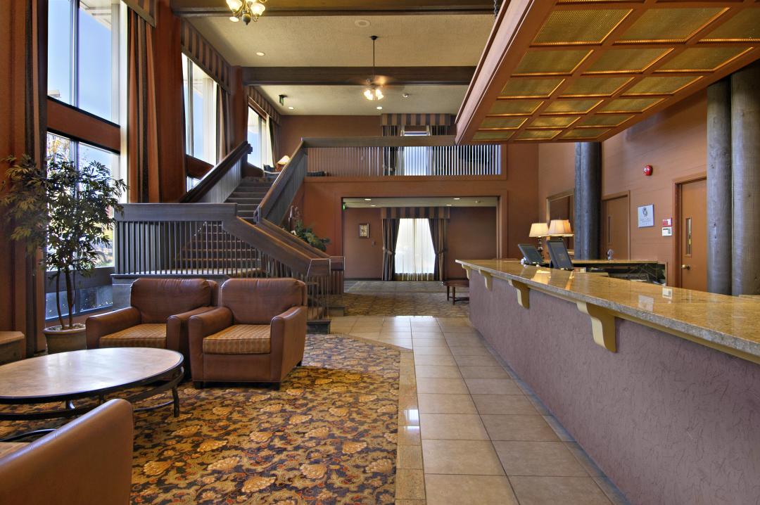 Lobby at Red Lion Hotel Kelso-Longview
